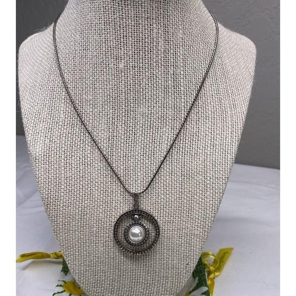 Brighton Jewelry - Brighton Round Blister Pearl Tone Pendant Necklace Adjustable Chain & Bag
